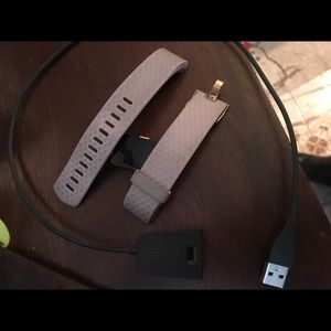Fitbit Charge 2 limited edition rose gold